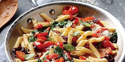 Pasta With Grape Tomatoes, Olives and Spinach