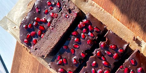 Naturally Sweetened Chocolate Pomegranate Fudge